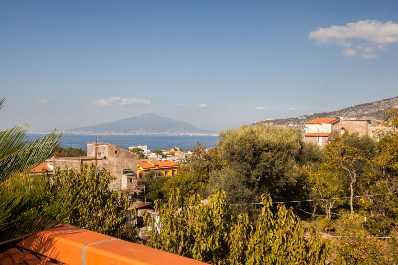 Shanti Home - Restaurant Di Aversano Salvatore Sorrento Exterior photo